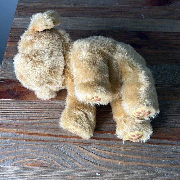 Little Live Pets Snuggles My Dream Puppy is an interactive dog plush - Picture 2 of 7